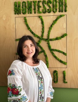 Пані Олександра, адміністраторка